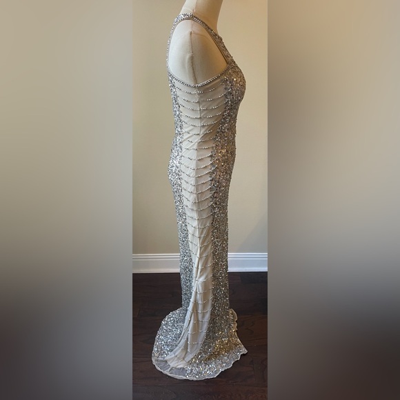 060 Elegant Silver Sequin Gown - Picture 4 of 5